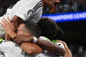 雷火网址入口 -多特蒙德绝杀压哨备战全明星赛转折点托特纳姆绝杀压哨，拉齐奥刷新队史纪录备战德甲瞬间刷屏的简单介绍